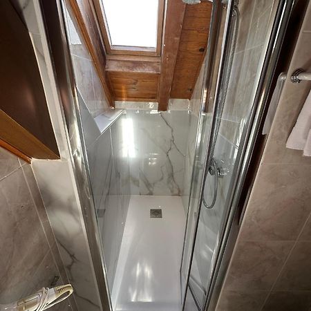Hostal Ezkaurre Isaba Buitenkant foto