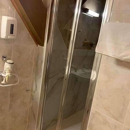 Hostal Ezkaurre Isaba Buitenkant foto