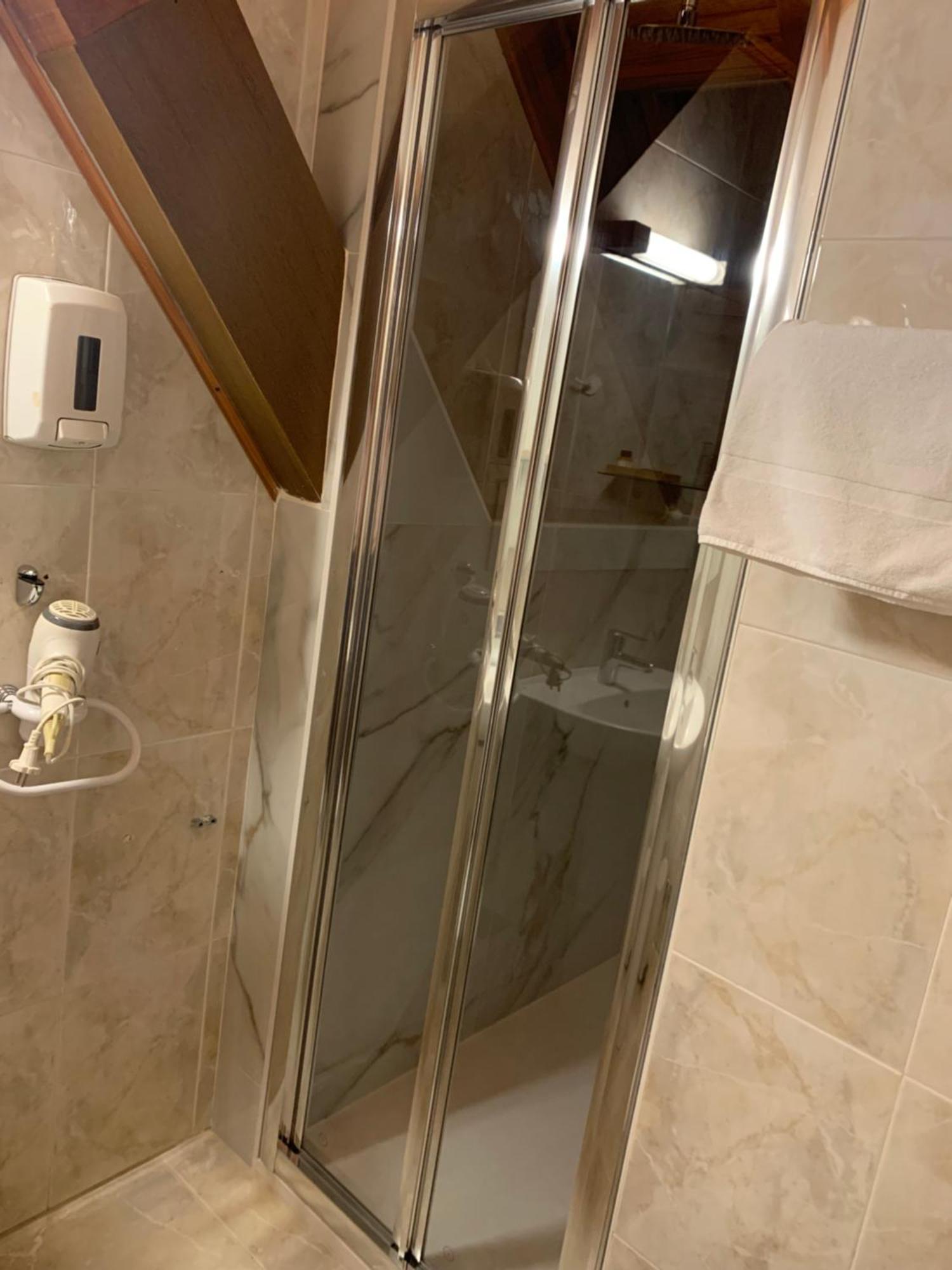Hostal Ezkaurre Isaba Buitenkant foto