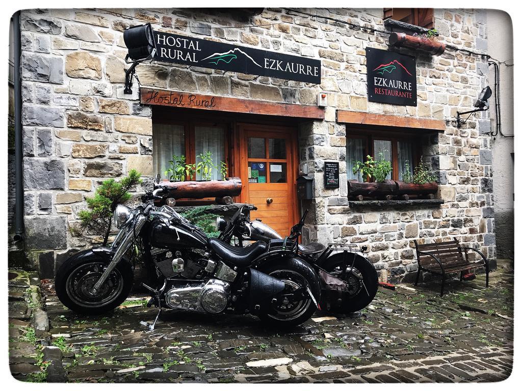 Hostal Ezkaurre Isaba Buitenkant foto