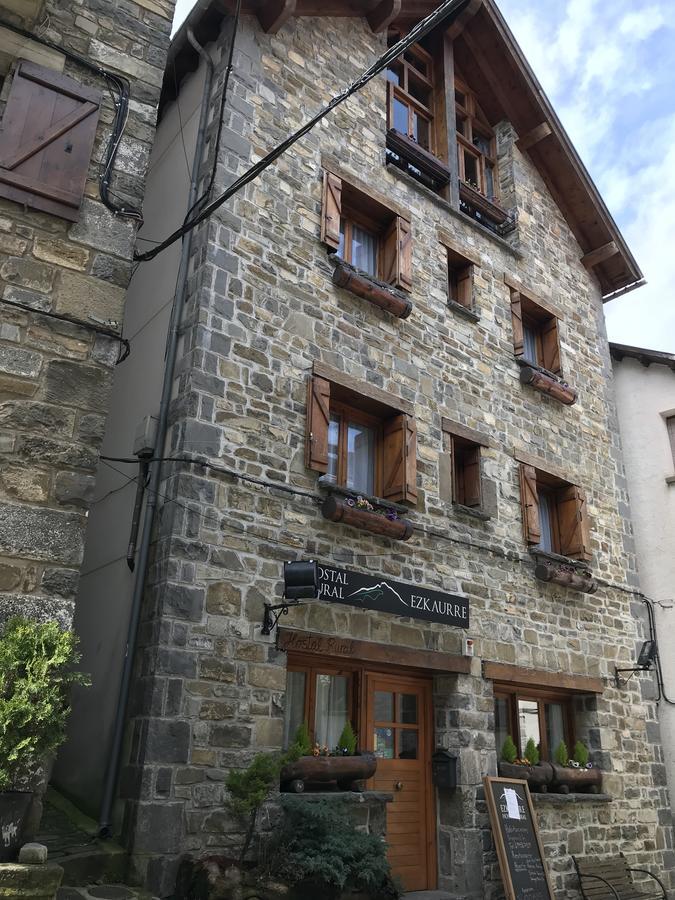 Hostal Ezkaurre Isaba Buitenkant foto