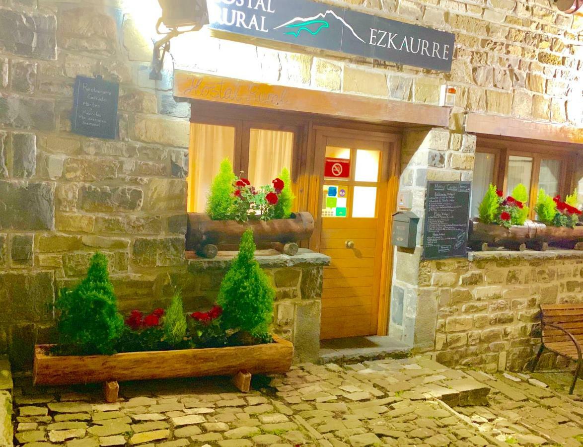 Hostal Ezkaurre Isaba Buitenkant foto